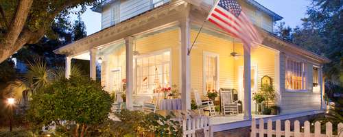 Slip away any day now to Lighthouse Inn’s romantic Tybee Island beach cottage, located in Fort Screven Historic District's picturesque north beach.