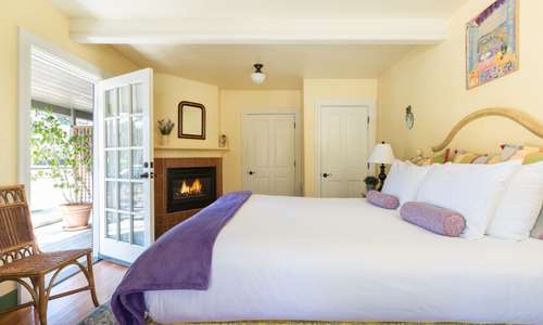 Guest room at Lavender in Yountville, Napa Valley Guest room at Lavender in Yountville, Napa Valley