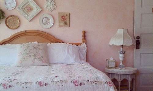#briarroseinn #cute #vintage #antique #pink #bedroom