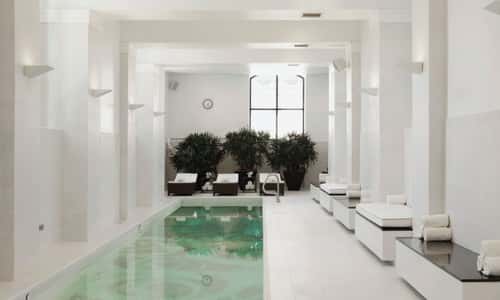 Waldorf Astoria Pool