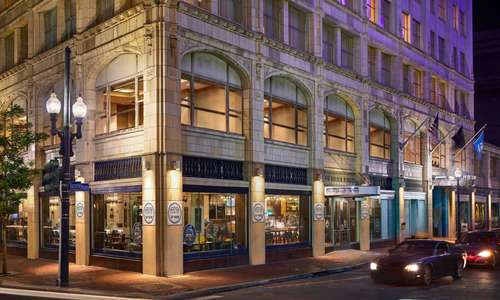 Renaissance Pere Marquette Hotel
