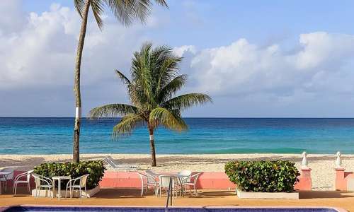 The right kind of holiday blues????
Poolside with a view...
Yes, we’ve got that too????
Welcome to #SouthernPalmsBarbados ????????
It’s just a click on the link in the bio away????????????
See you soon!
#SouthernPalmsBB #ParadiseFound #SPDailyDose #HolidayOfALifetime
——————————