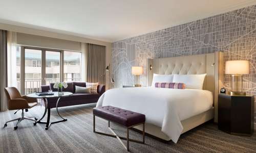 Fairmont Gold Signature King Guestroom Fairmont Gold Signature King Guestroom