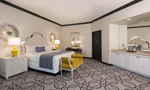 Lemans Suite - 1 King Bedroom