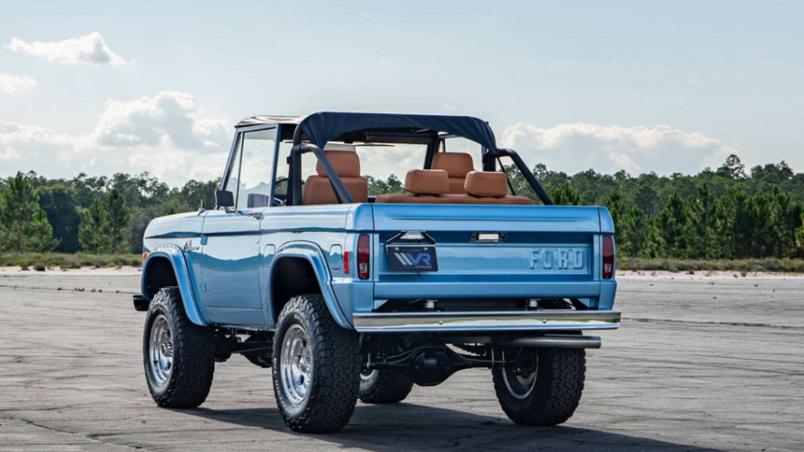 Classic 1968 Ford Bronco is a Blue Angel | Ford-trucks