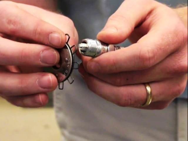 Measuring and adjusting the gap