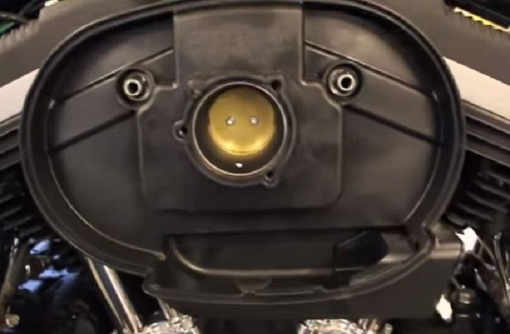 Harley Davidson Sportster: How to Replace Air Cleaner