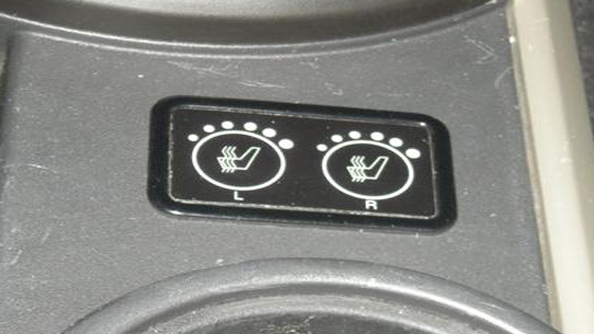 Jeep Wrangler JK: How to Install Heated Seats | Jk-forum