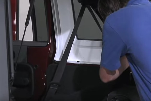 Jeep Wrangler JK installing hard top