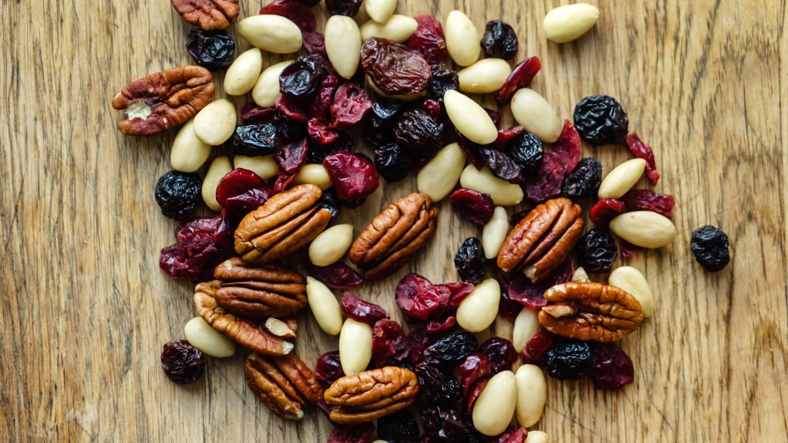 nuts and dried fruits