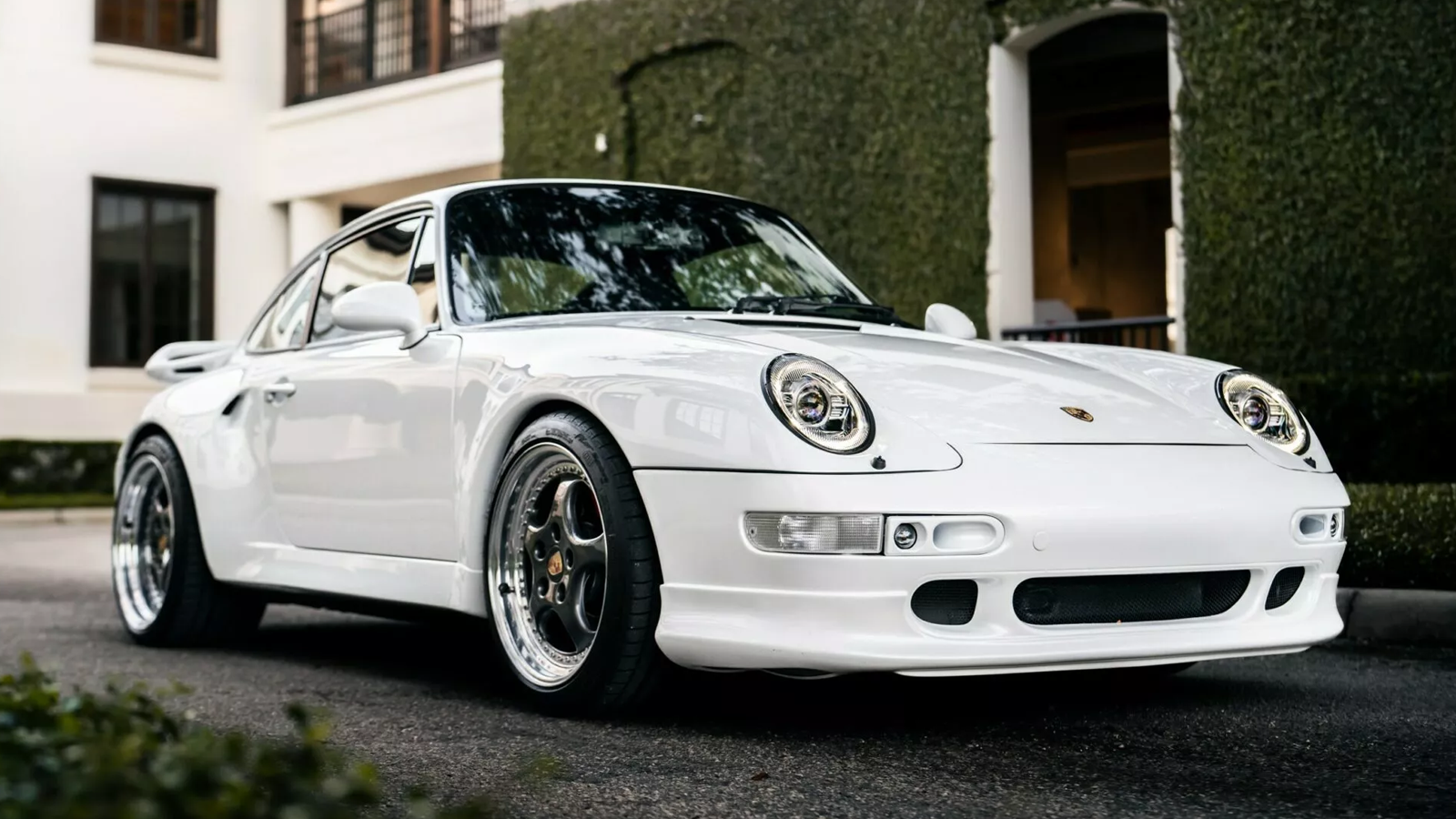 Famous Land Rover Tuner Tries Its Hand at a 993 Porsche 911 Restomod