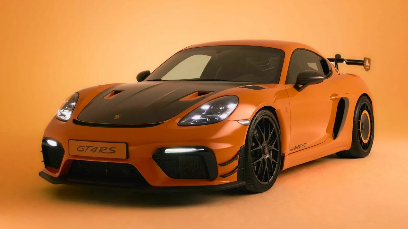 One-Off Manthey Porsche GT4 RS Is Super Cool and Super Dutch!
