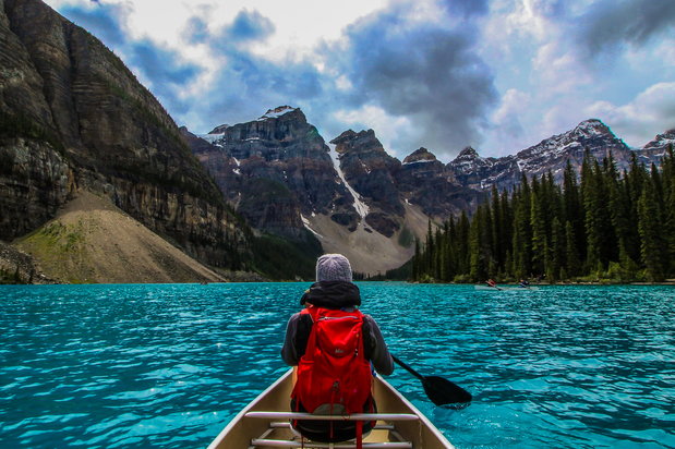 A sober traveler has an adventure on a canoe.