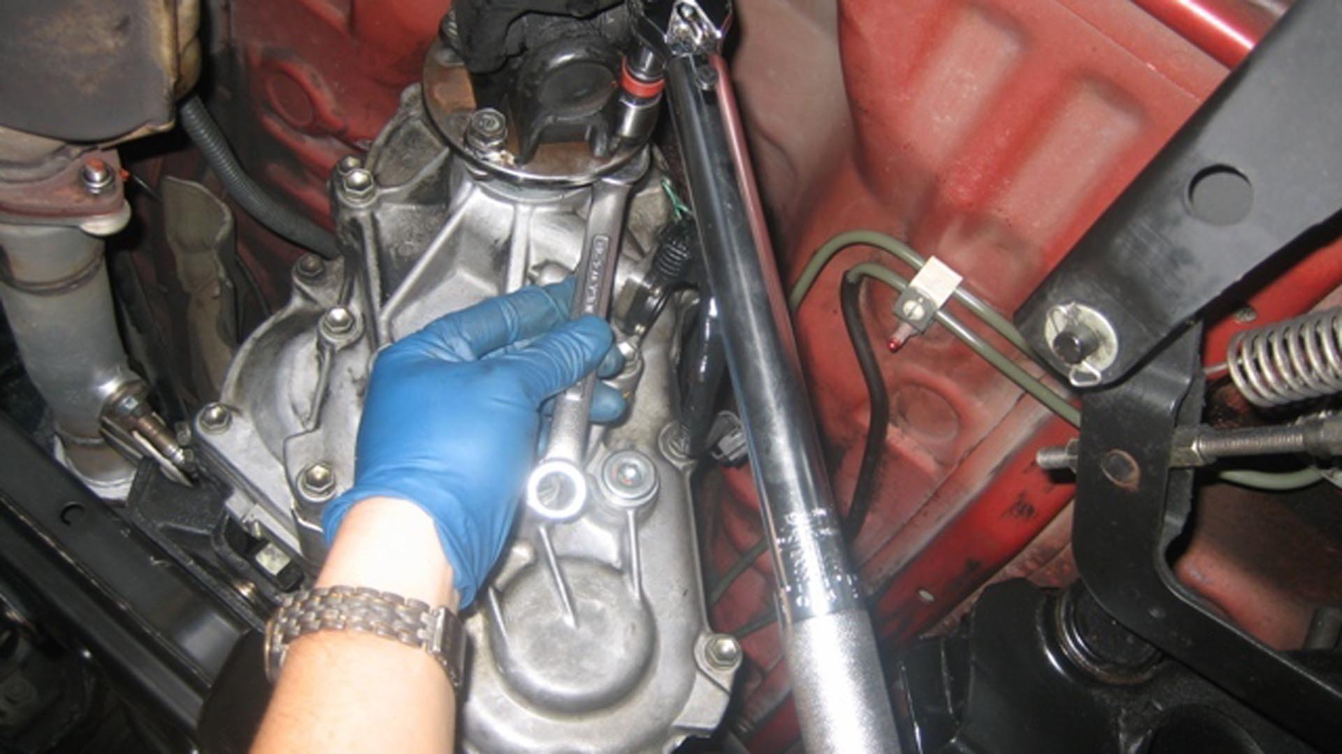 Toyota Tundra 2000-Present: How to Change Transfer Case Fluid | Yotatech