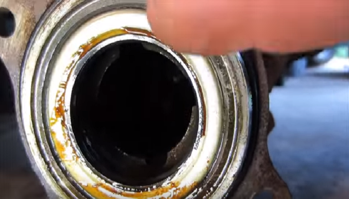 toyota tacoma 4runner rear axle seal differential fluid DIY how to replacement