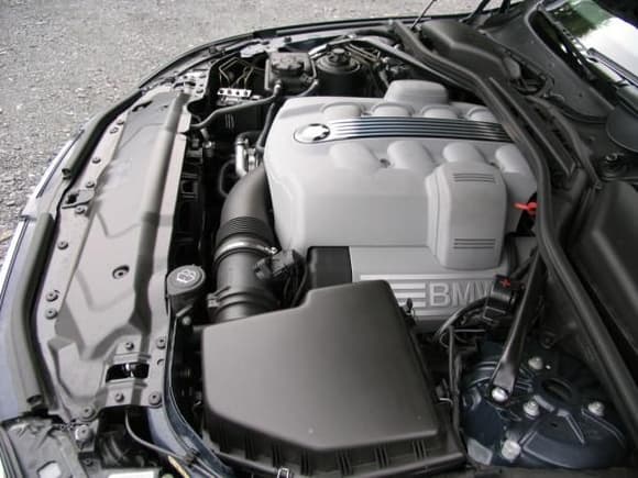 Engine - view from left