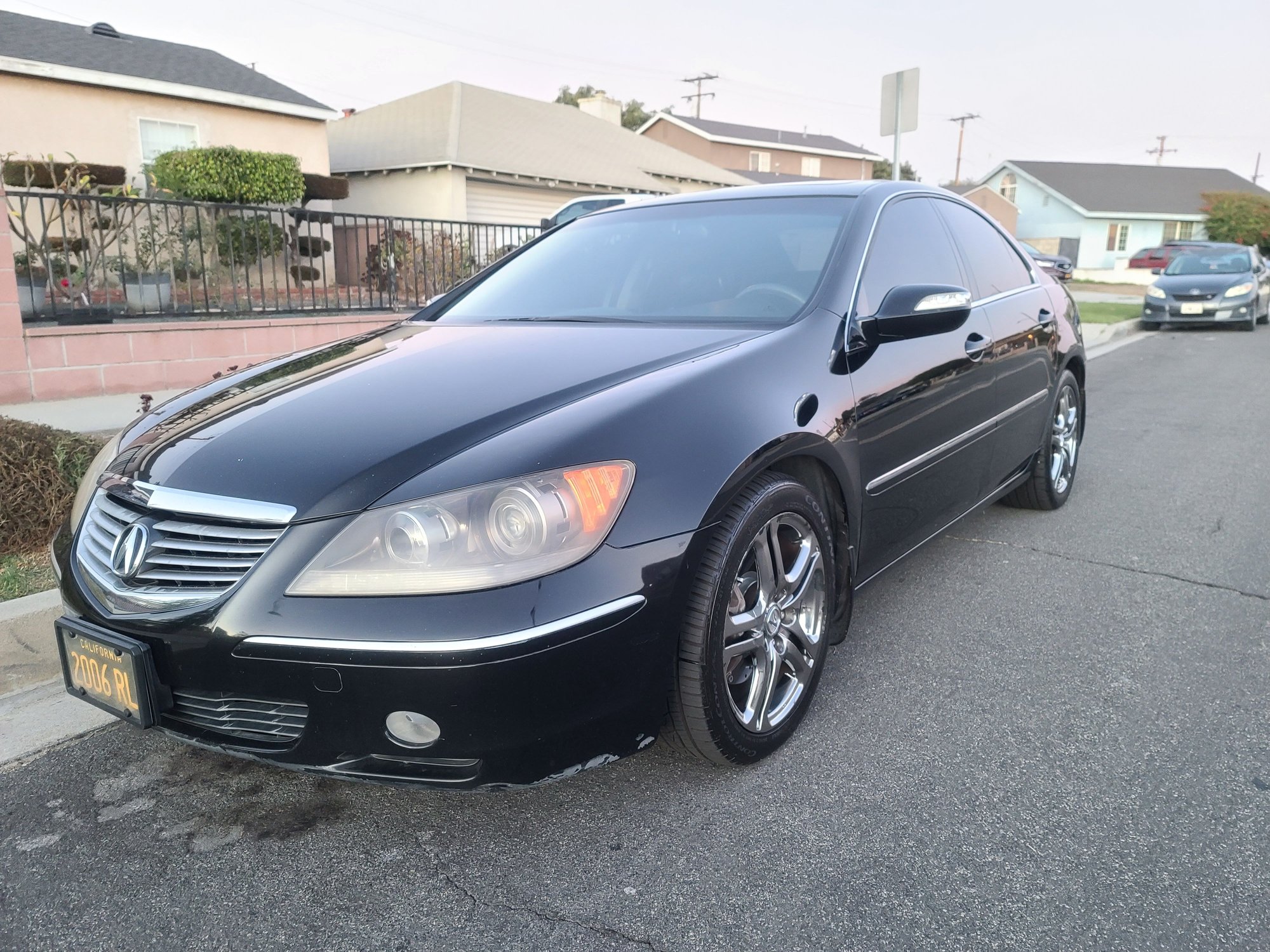 2006 Acura RL - CLOSED: 2006RL-New Trans,New Top End,New Accessories,New Brakes,New Suspension,CLEAN. - Used - VIN JH4KB16596C004498 - 174,000 Miles - 6 cyl - AWD - Automatic - Sedan - Black - Long Beach, CA 90810, United States