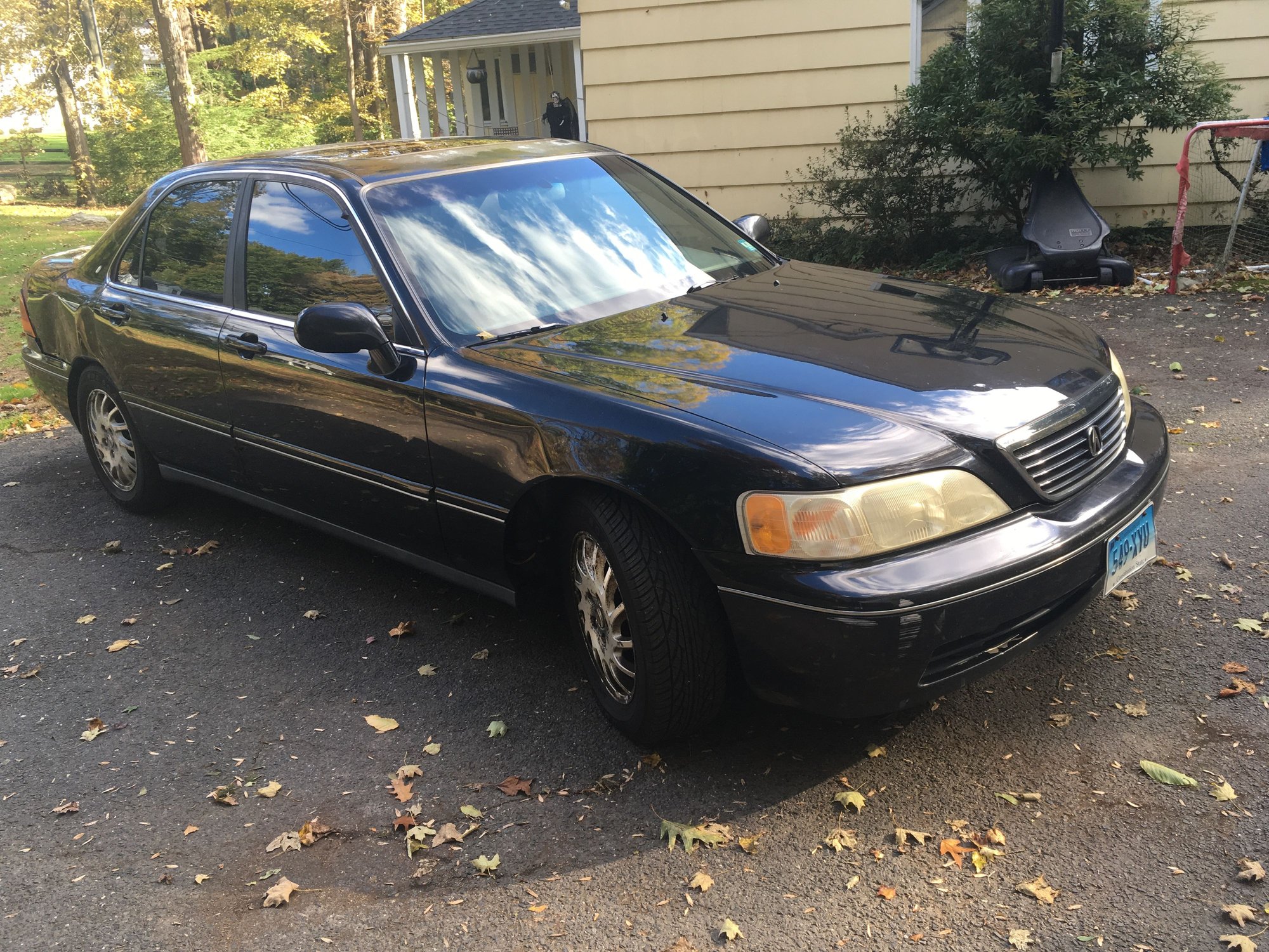 1998 Acura RL - FS: 1998 Acura 3.5 RL in Connecticut  *SALVAGE TITLE* - Used - VIN JH4KA9646WC008730 - 203,222 Miles - 6 cyl - 2WD - Automatic - Sedan - Black - Fairfield, CT 06824, United States