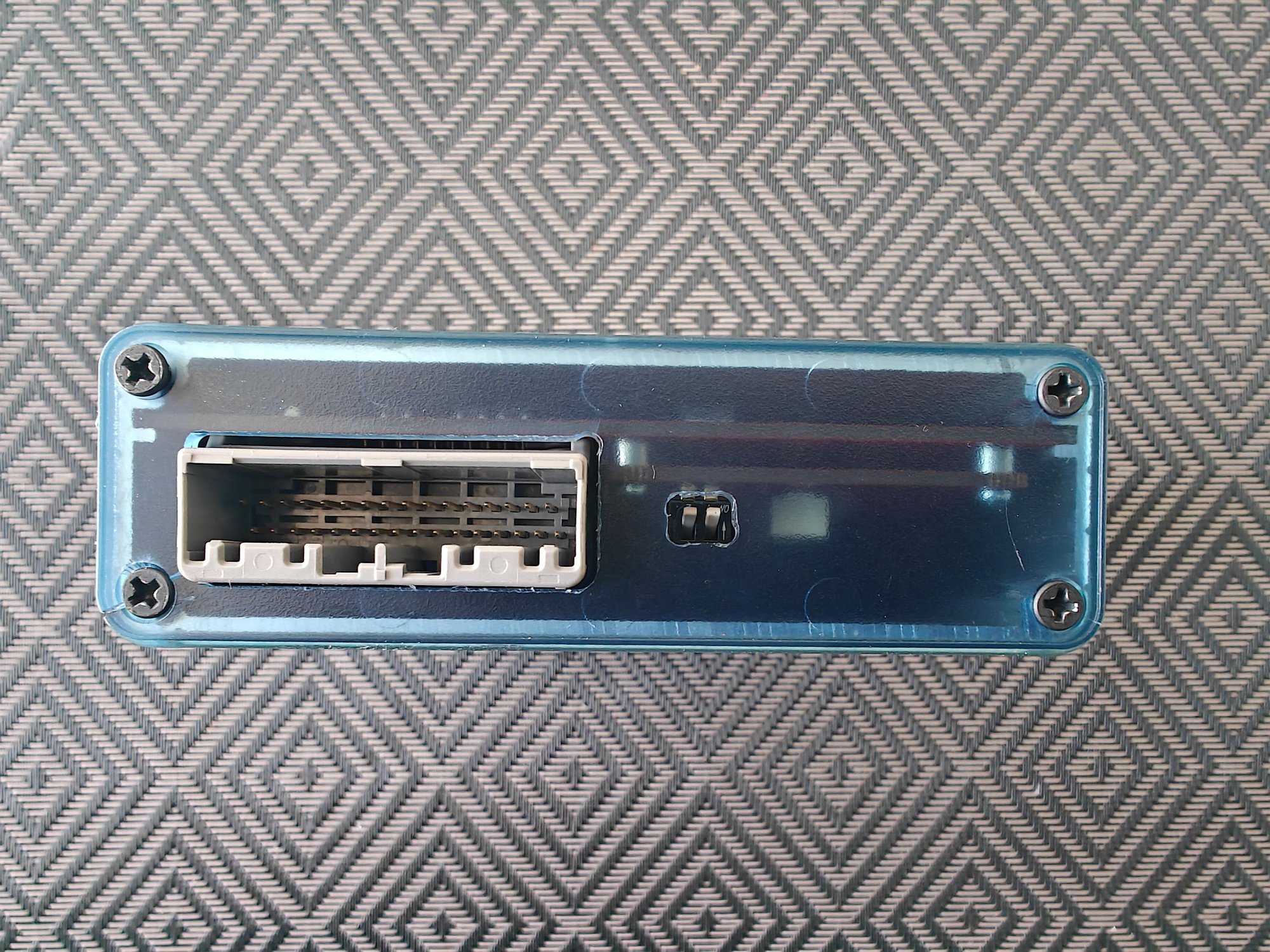 * The dip switches do not seem to do anything.