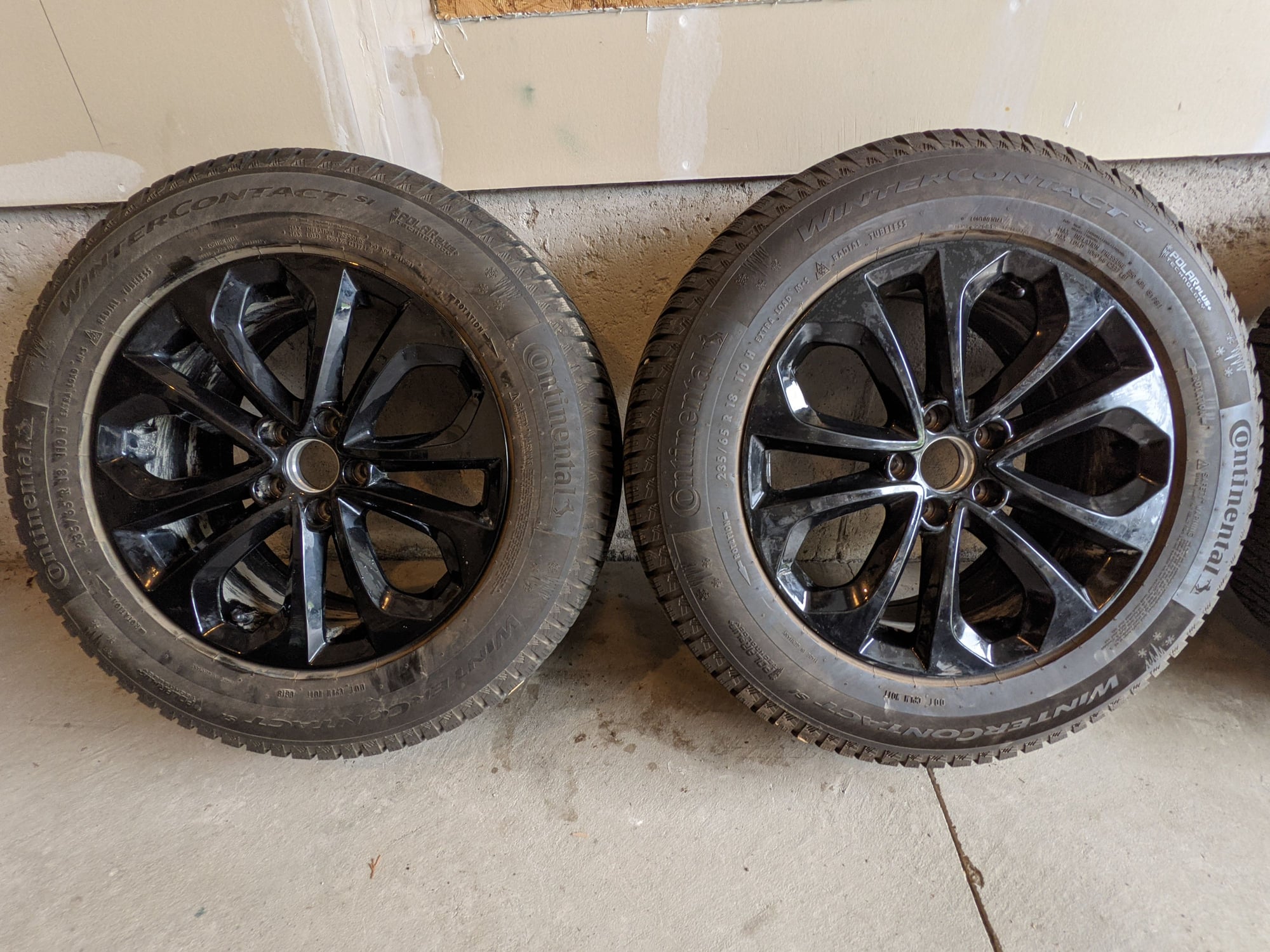 Wheels and Tires/Axles - FS: Acura RDX winter tires and wheels pkg equipped with TPMS (only used for 1 season) - Used - 2019 to 2021 Acura RDX - Kitchener, ON N2R0A7, Canada