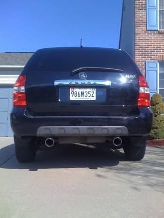 dual exhaust :)