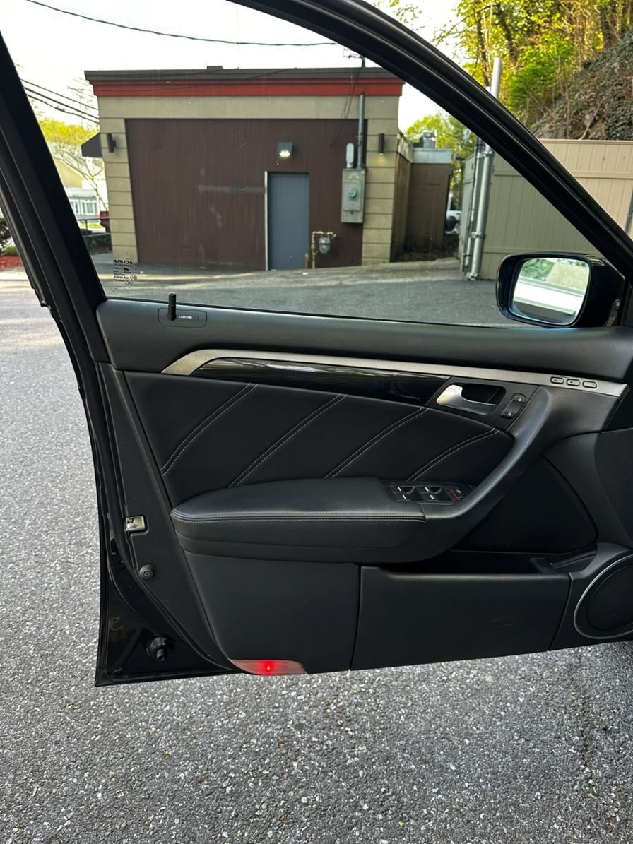 2008 Acura TL - 2008 TL-S, Type S, Nighthawk Black Pearl, Automatic - Used - VIN 19UUA76598A022550 - 117,000 Miles - 6 cyl - 2WD - Automatic - Sedan - Black - New York, NY 10038, United States