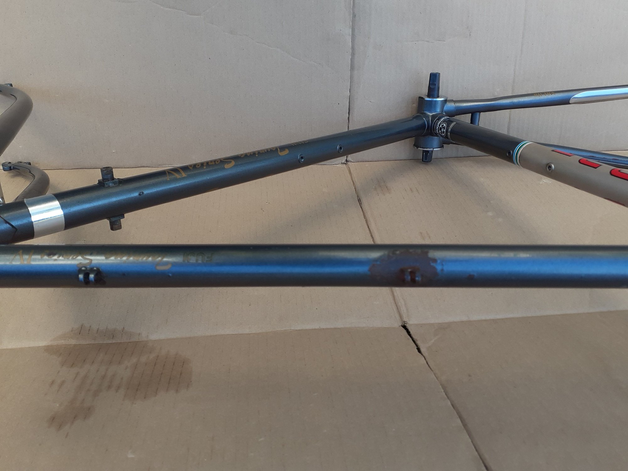 Fuji Touring Series IV lugged steel bicycle frame/fork, quad