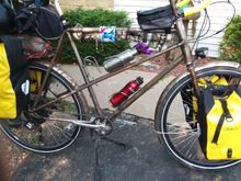 Note the cable routing via the twin tubes.