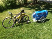 This inline 2-seater is probably pretty slippery insofar as child trailers go!  