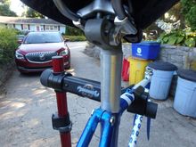 NR seatpost with no scratch marks and leather cover seat.