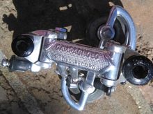 Scuffs to mounting bolt