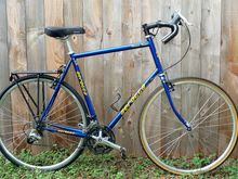 ~2004 Serotta custom built Rapid Tour
Original owner had a bad back, so this custom has a short, raised top tube and a lot of rake!