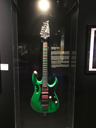 Eddie VH and Angus Young played this model