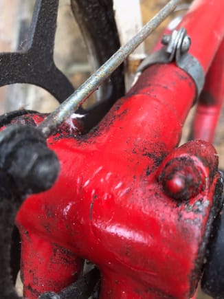 Bolts and oiler on the bottom bracket
