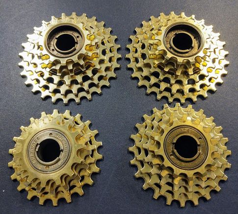 Front Row 5 Speeds: Left, 14-22. Right, 13-24
Back Row 6 Speeds: Both 13-28