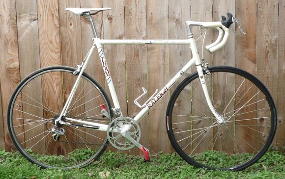 1990 Raleigh USA 753 Team Technium
Reynolds 753 tubing and DuraAce components.