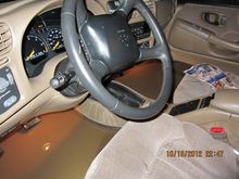 So much for the bose stereo...notice how theres no floating debris? i usually keep er pretty clean on the inside.