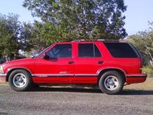 This is my newest project. Shes a 97 blazer and she got a new suspension setup with a fresh new motor with polyurethane motor and tranny mounts. A set of edelbrock headers and lots more to come.