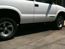 I need 2 more inches of body lift and then i can move on to tires.