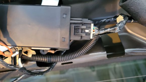 Rear wiper Logic box