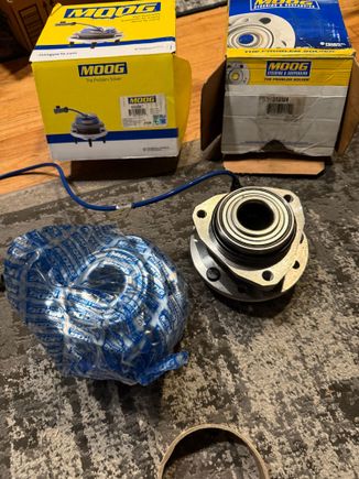 Front Hub bearings