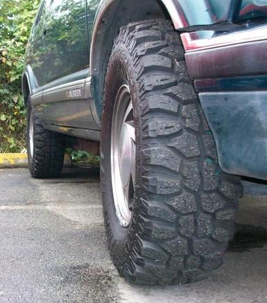 Blazer tires 003