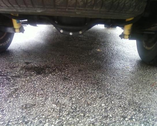 Painted up rear end with chrome bolts for accenting