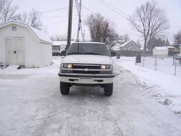 2" body lift 2" shackles 2" add a leafs rough country"s upper control  arms super lift keys and t bar tweaking