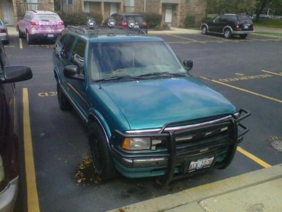 3 fog lights on top