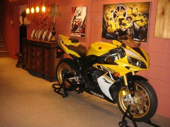 2006 Yamaha R1 LE #301/500