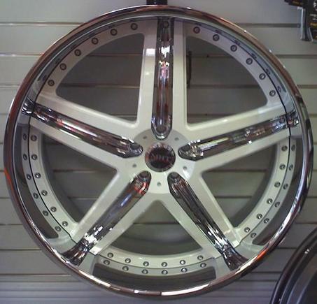 Theese wheels would look sooo nasty, but its gonna cost me around 5gs for a set. Ouch!!