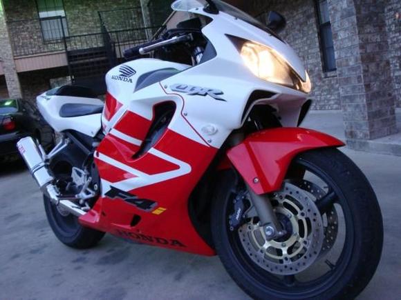 Candy AKA 2001 CBR F4i