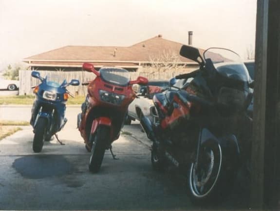 The three amigo's in LaPorte,Tx. in the fall of '92. Notice the Cbr in the middle is the one I now own.
