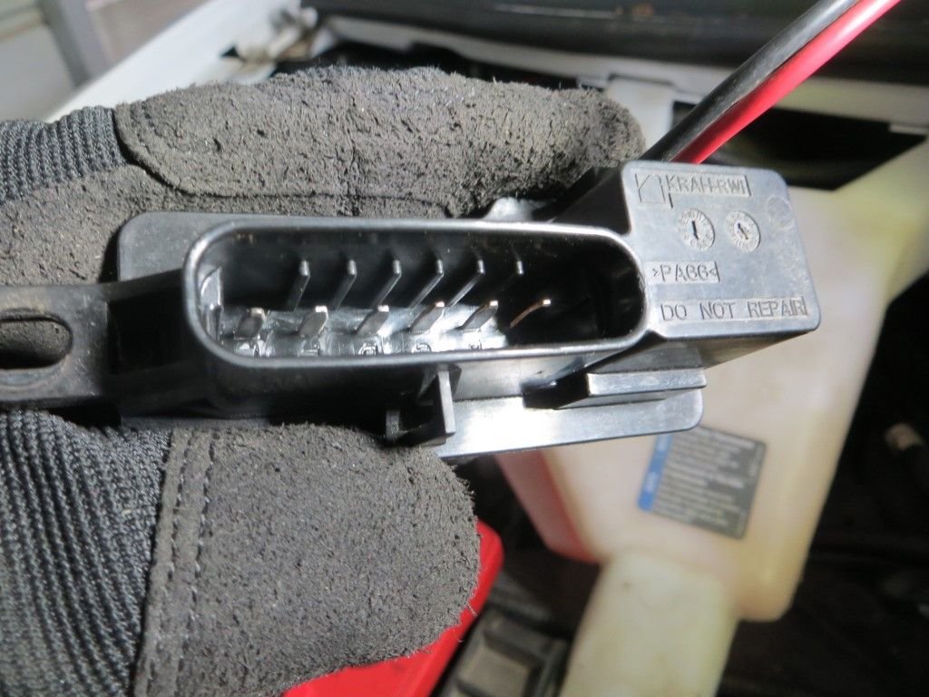Blower fuse connection